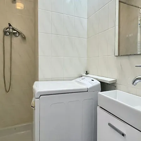 Apartment Manureva Viii, Bx A *