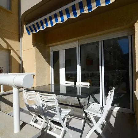 By Griells With Pool Access Apartment
